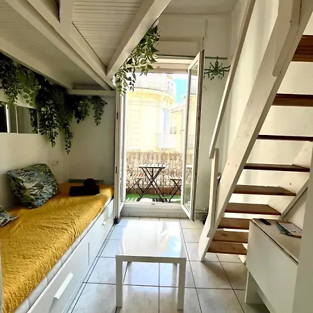 Simplicite Au Centre De Μονπελιέ