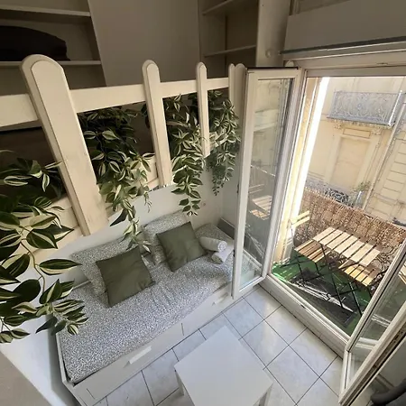 Simplicite Au Centre De * Μονπελιέ